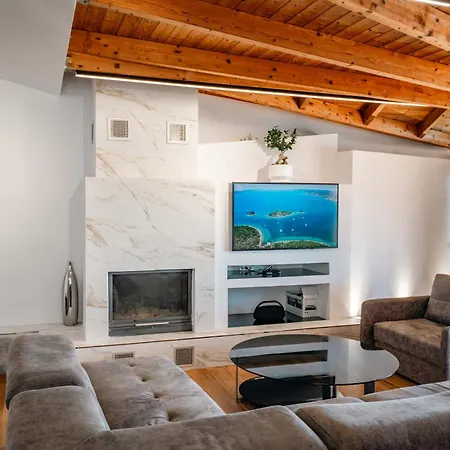 Apartment Luxury Penthouse With Jakuzzi *