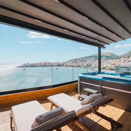 Luxury Penthouse With Jakuzzi