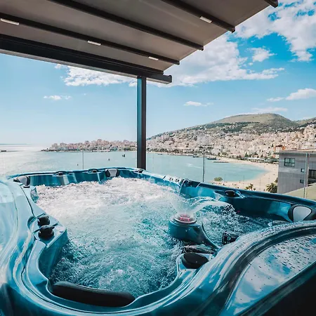 Luxury Penthouse With Jakuzzi Apartment