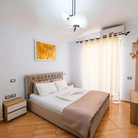 Luxury Penthouse With Jakuzzi Apartment Sarande