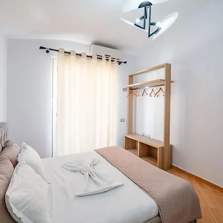Apartment Luxury Penthouse With Jakuzzi Sarande