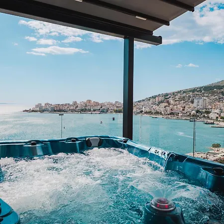 Luxury Penthouse With Jakuzzi Apartment Sarande