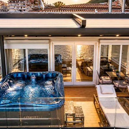 Luxury Penthouse With Jakuzzi * Sarande