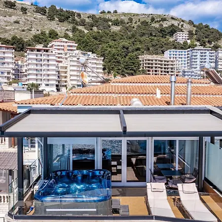 Apartment Luxury Penthouse With Jakuzzi Sarande
